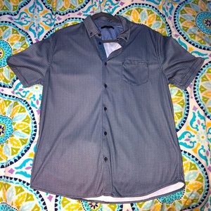 Short sleeve button down